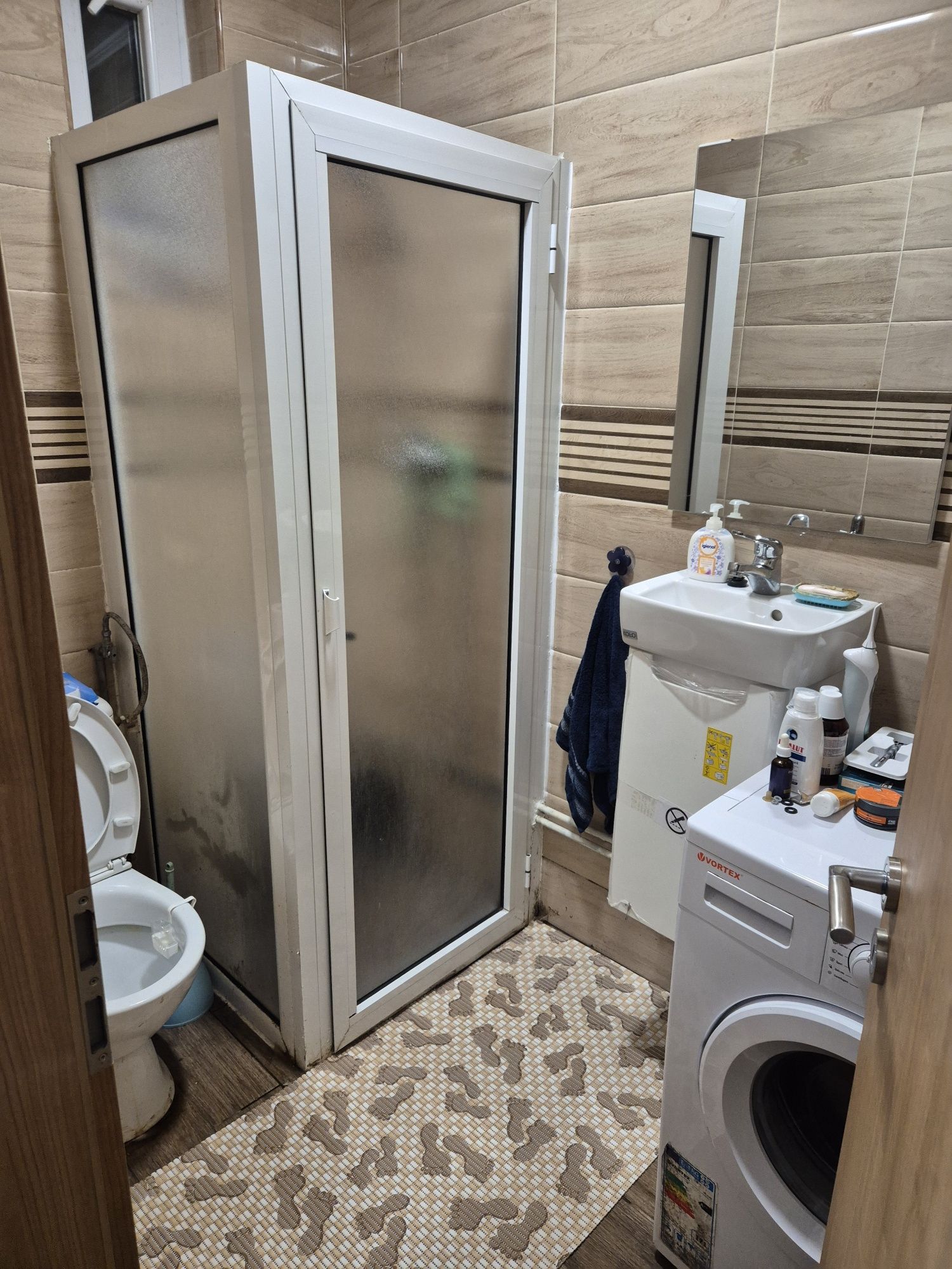 Vand casa tip duplex singur in curte Sibiu, zona Piata Cluj-Terezian.