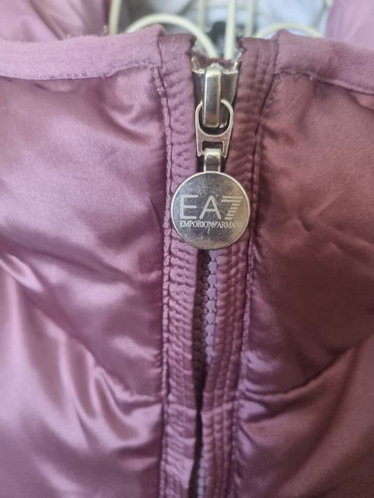Дамско Яке Emporio Armani EA7 с гъши пух и качулка