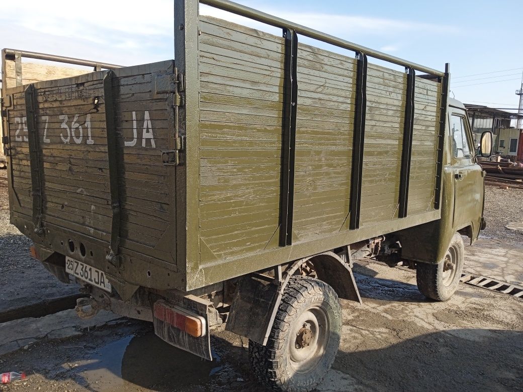 Uaz bort tent sotiladi