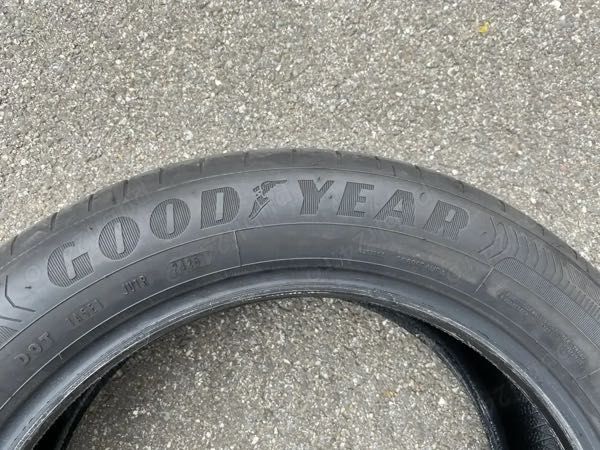 Vând 4 anvelope de vara negociabil