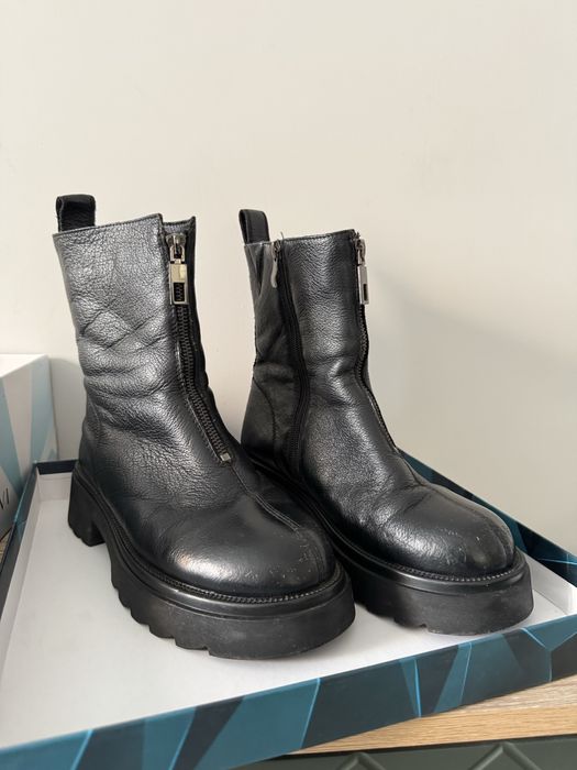 Зимние ботинки.