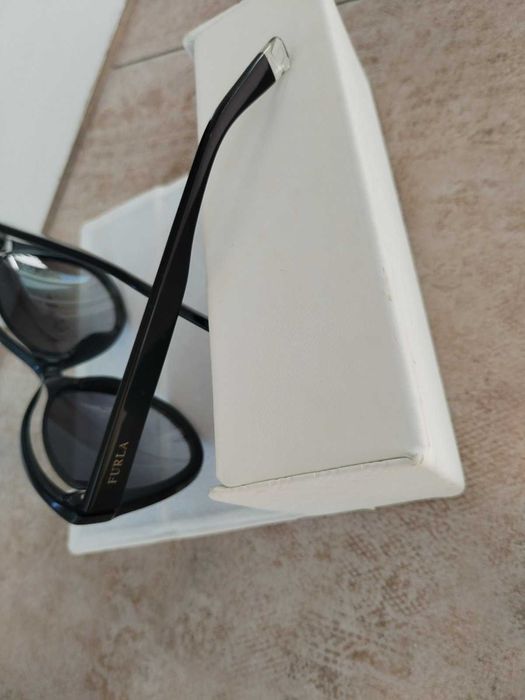 Оригинални слънчеви очила Furla с прозрачен елемент