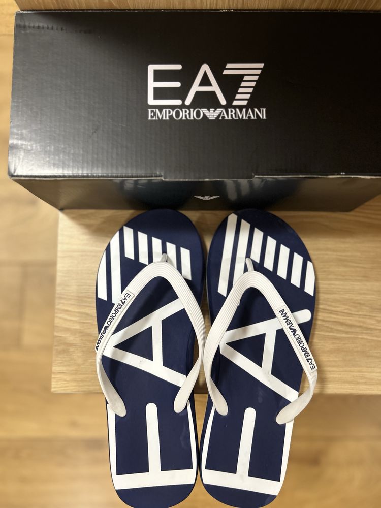 Чехли Emporio Armani