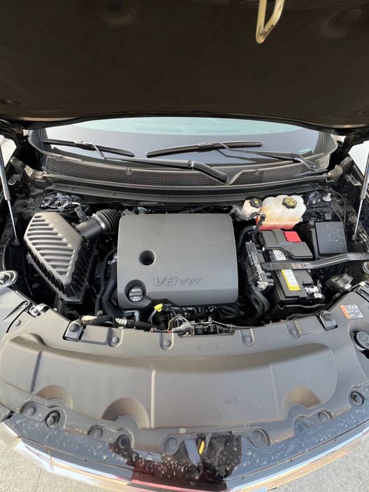 Traverse 2023 qora rangda