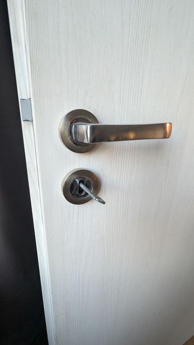 Интериорни врати бели
