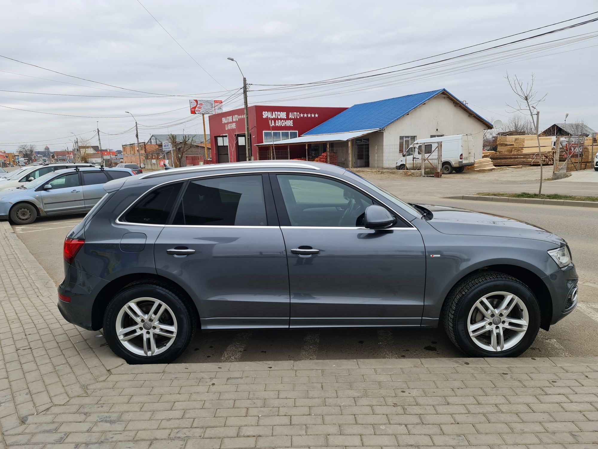 Audi Q5 s-line 190 cp