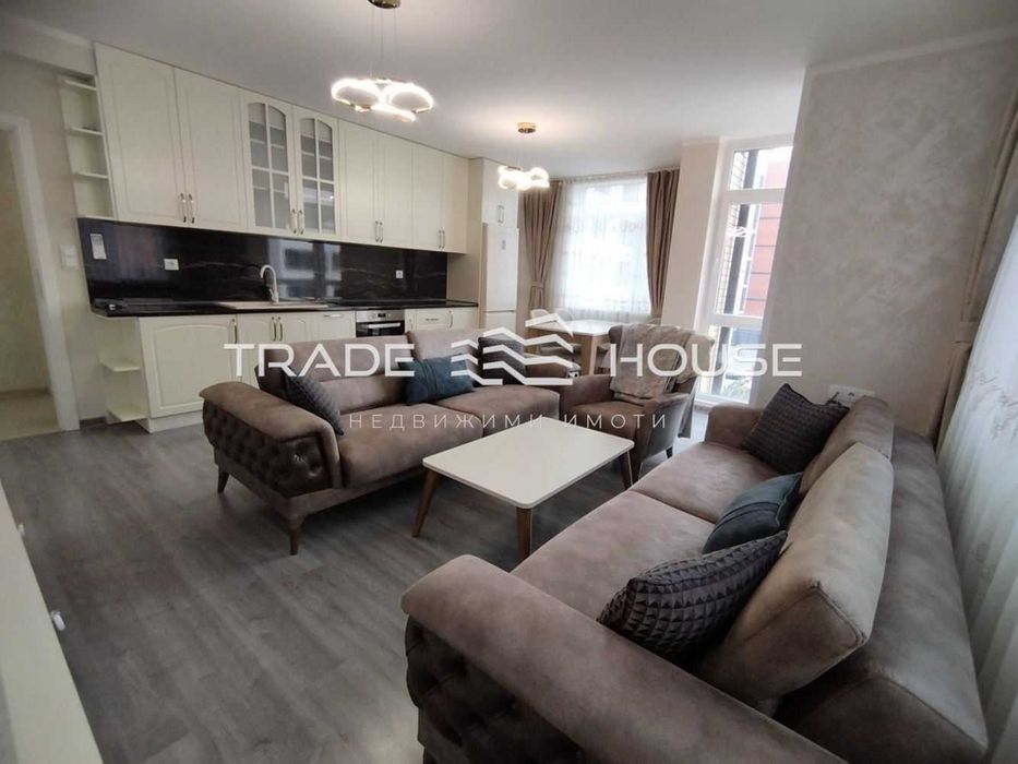 Дава се под наем Тристаен апартамент в Пловдив, Кючук Париж - 108 кв.м за 600 € - Снимка #1