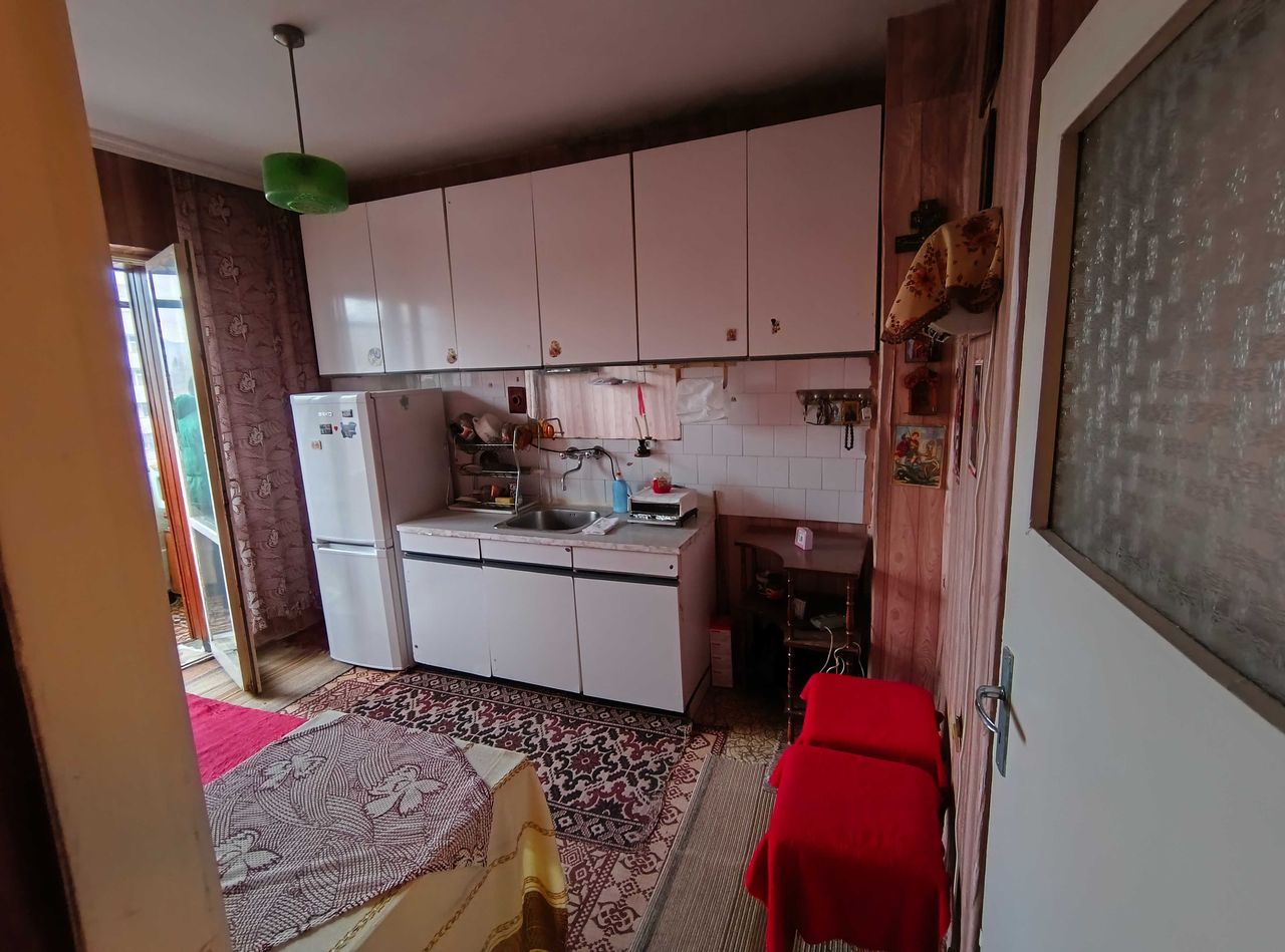 Продава се Тристаен апартамент в Стара Загора, Център - 84 кв.м за 1310 €/кв.м - Снимка #8