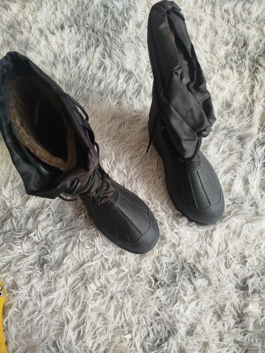 Продам сапоги.новые