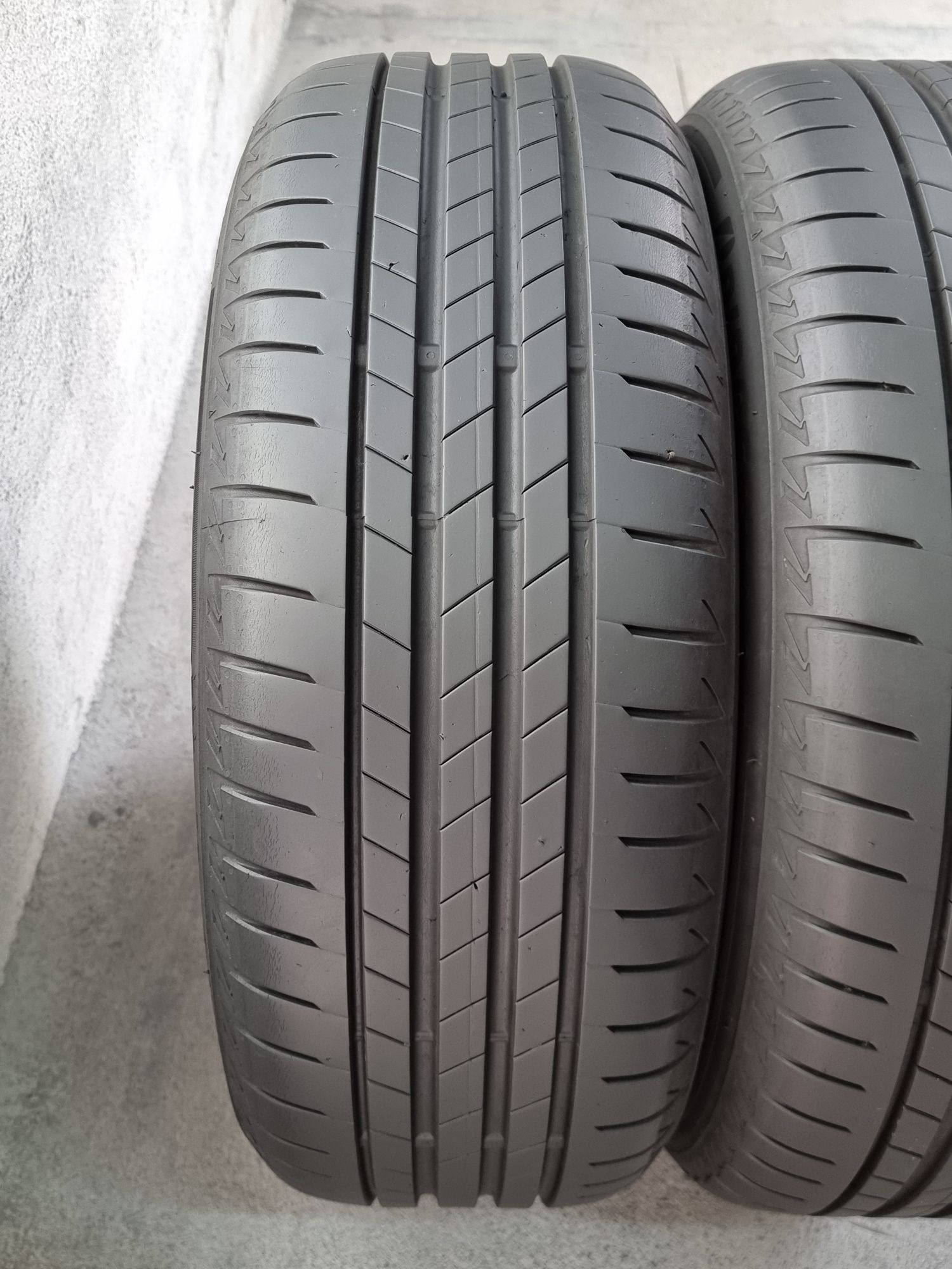 205/55/16 Bridgestone 2Броя: 170лв 6.5мм