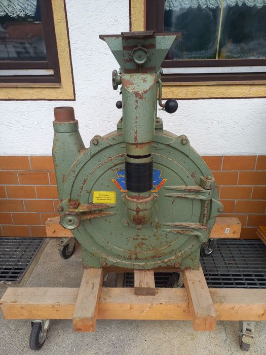 Tocător rumeguș/cereale