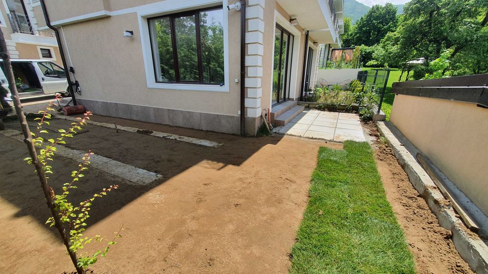 Услуги с мини багер и челен товарач Bobcat.. Самосвал .