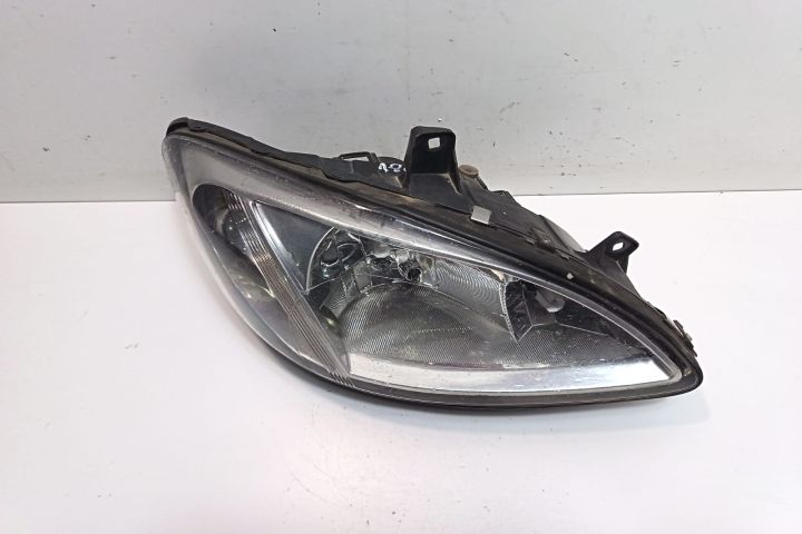 Far dreapta Mercedes-Benz Vito W639