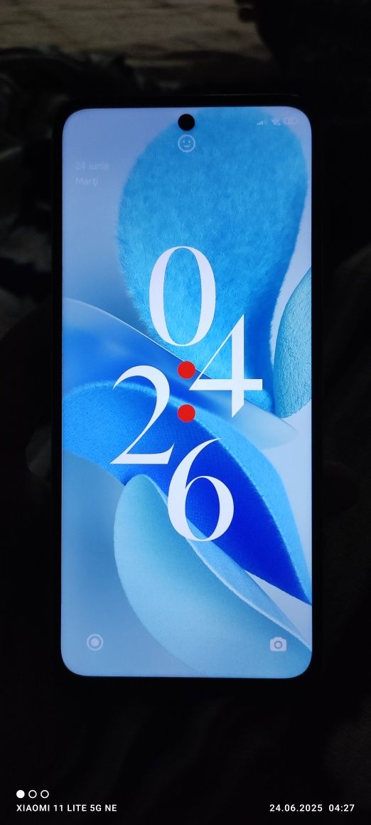 Redmi 13 128GB 8RAM sa dă  și schimb