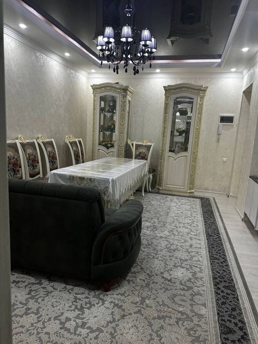 Qoraqamish 2/1 da dom sotiladi 2xona 3xona qilingan