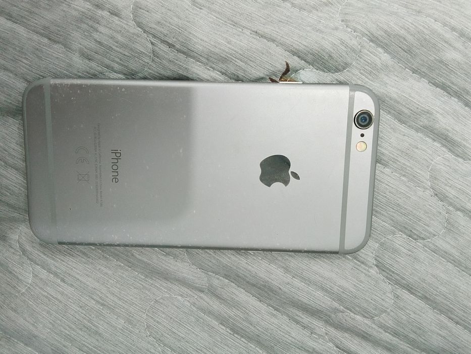 Продам iPhone 6.