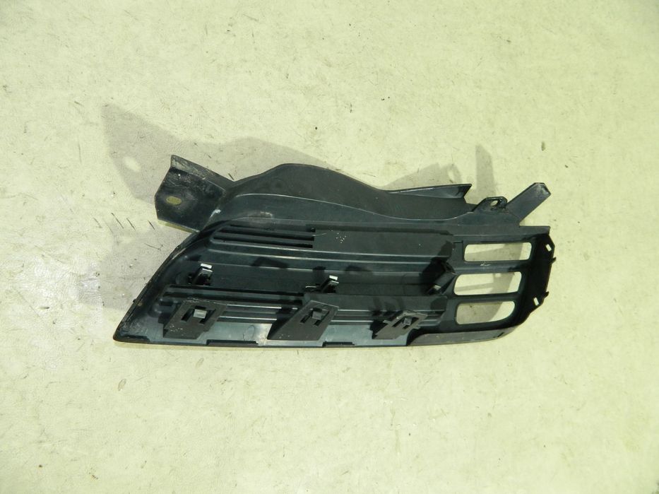 Grila radiator partea dreapta, Nissan Micra, 2003, 2004, 2005, 2006,, 62320-AX600