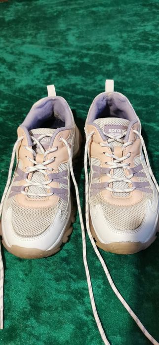 Adidasi Sprandi, damă