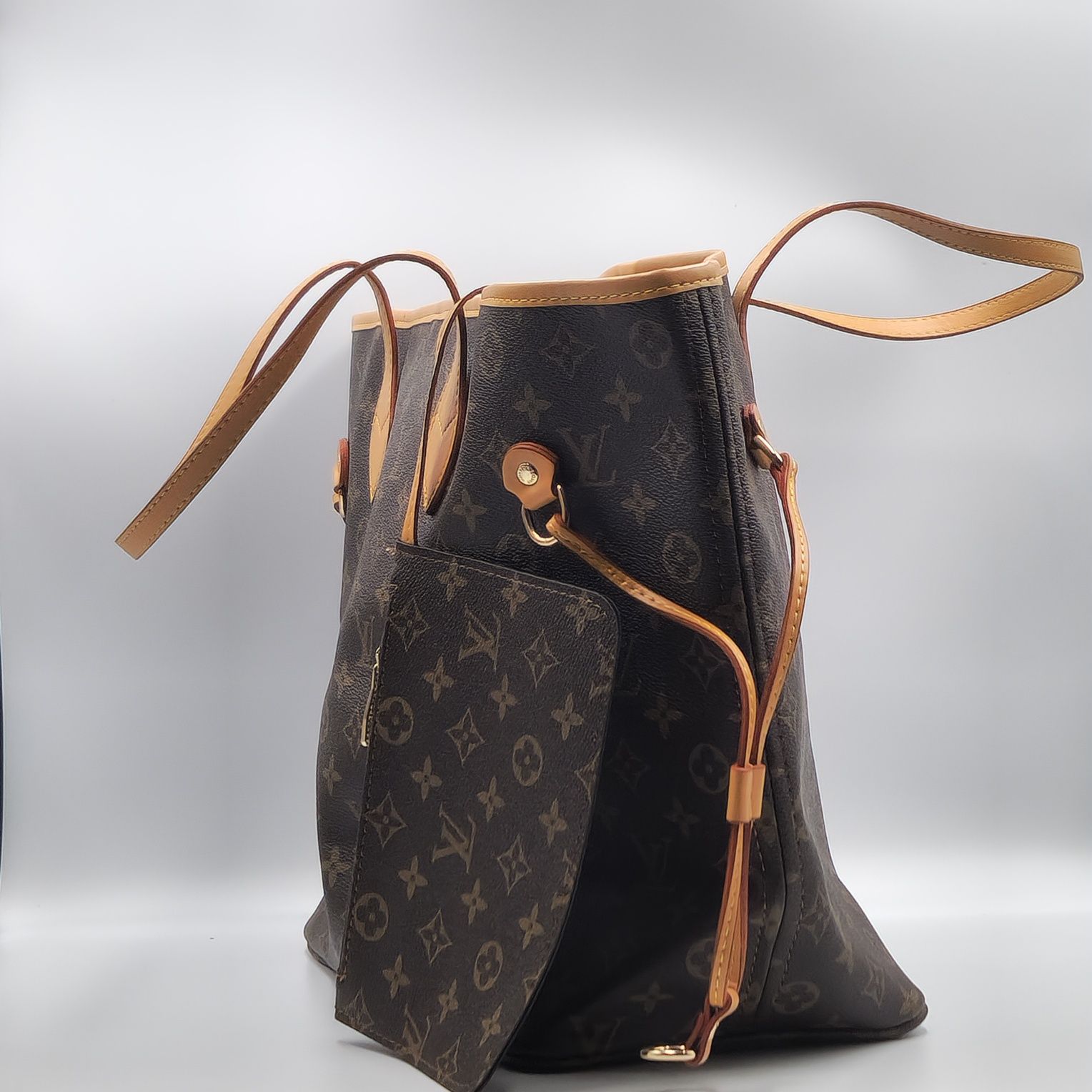 Geantă Louis Vuitton colecție noua