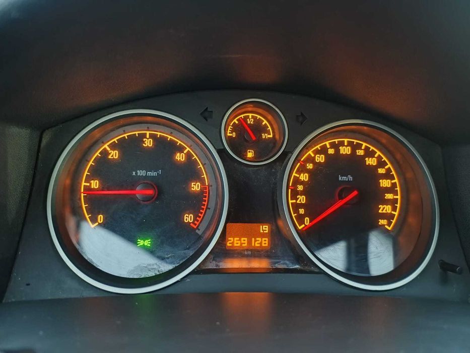 Opel astra H  1.7  2008