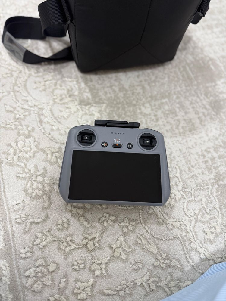 Продам дрон DJI новый