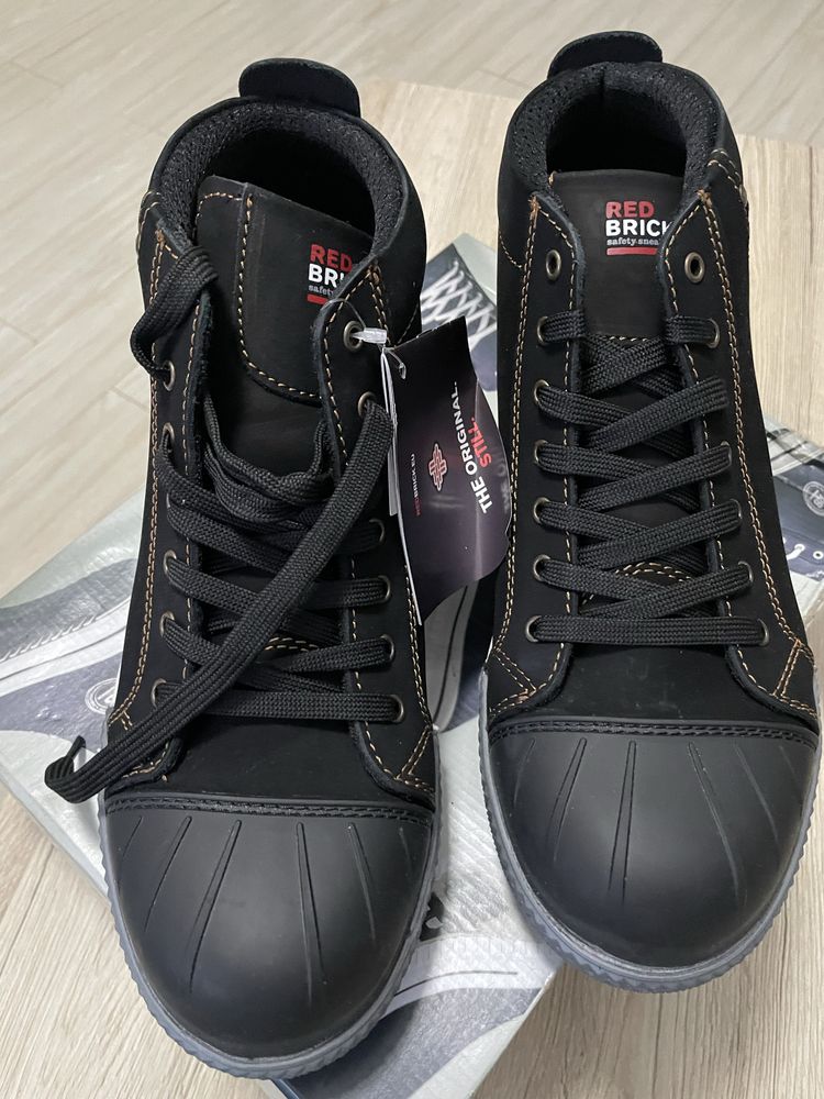 Tenesi de protectie/ Safety Sneakers Marimea 44