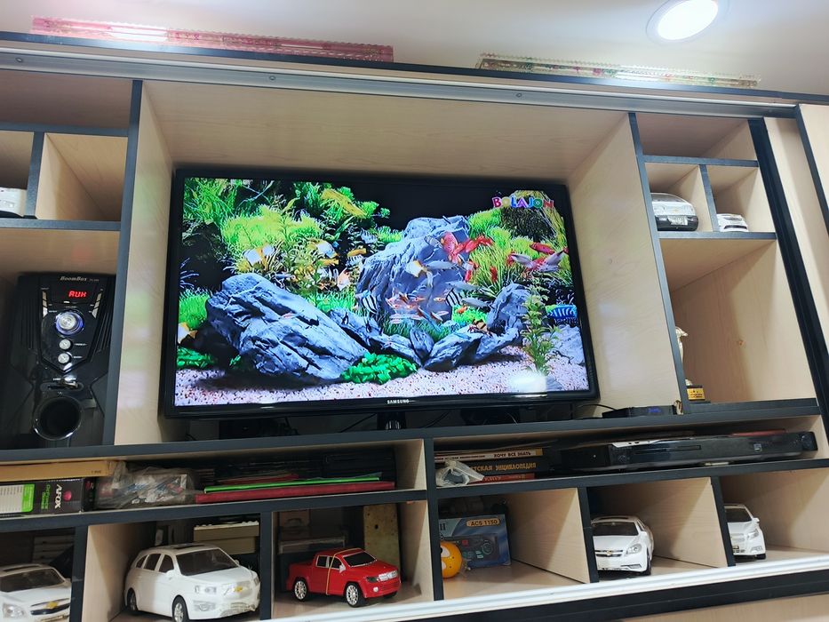 Телевизор SAMSUNG