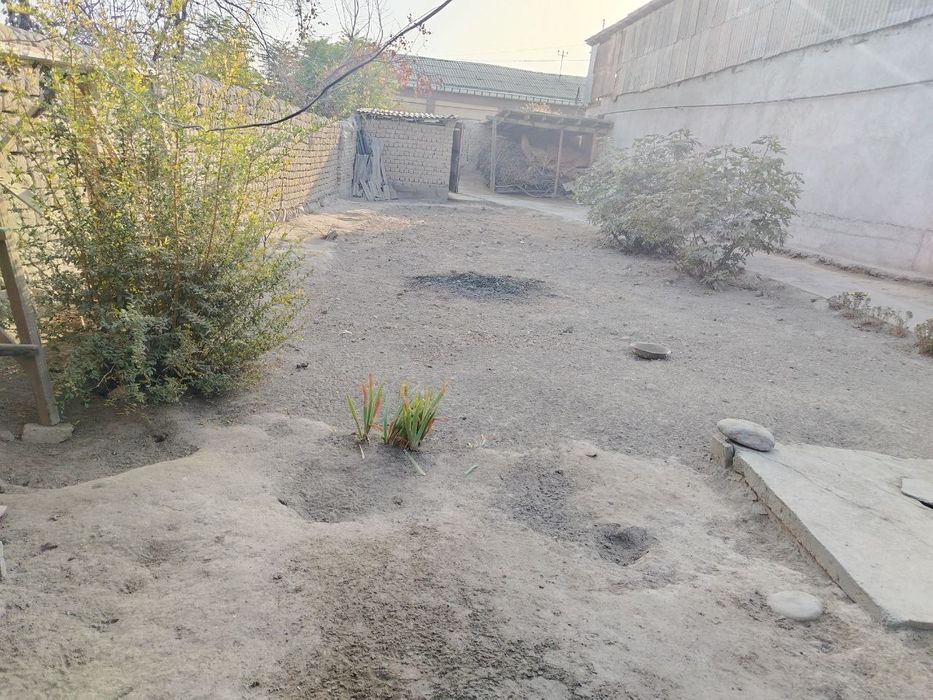 Беш бола 33 мактаб оркасида йер участка сотилади