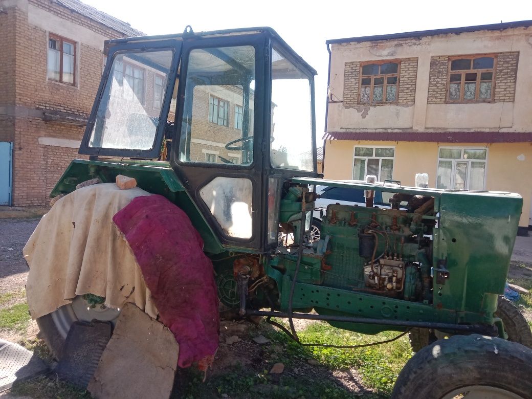 Срочно продам свой трактор ЮМЗ састаяние харошае