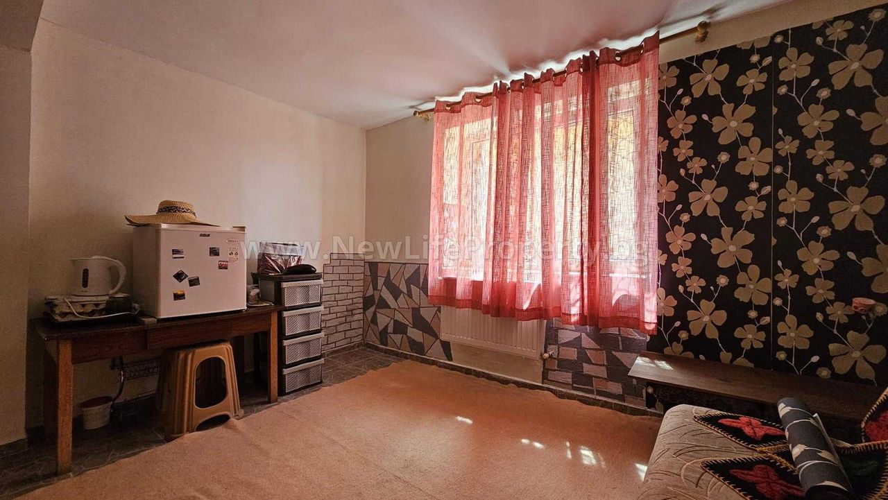 Продава се Къща в Камено - 132 кв.м за 1023 €/кв.м - Снимка #13