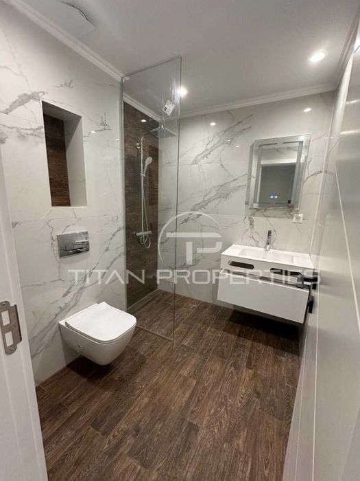 Продава се Тристаен апартамент в Пловдив, Остромила - 276 кв.м за 1250 €/кв.м - Снимка #5