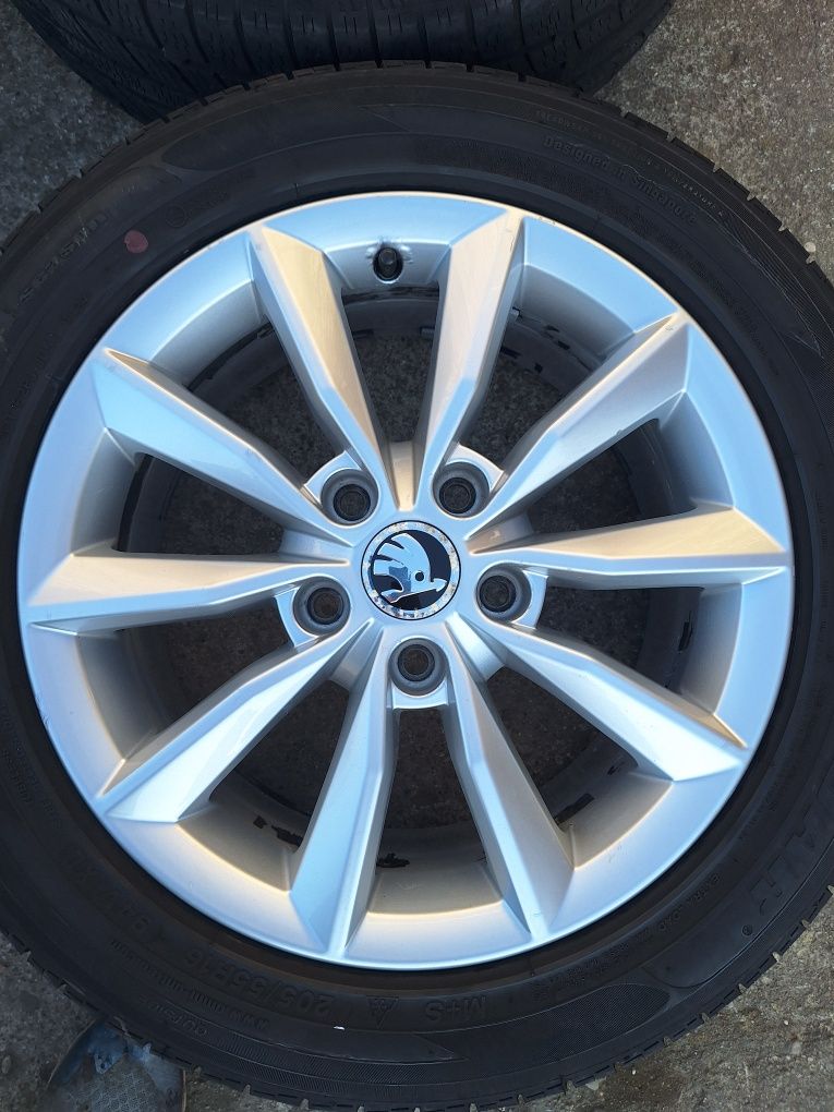 Jante aliaj usor originale Skoda Passat Seat5x112 6J Et 46  16"