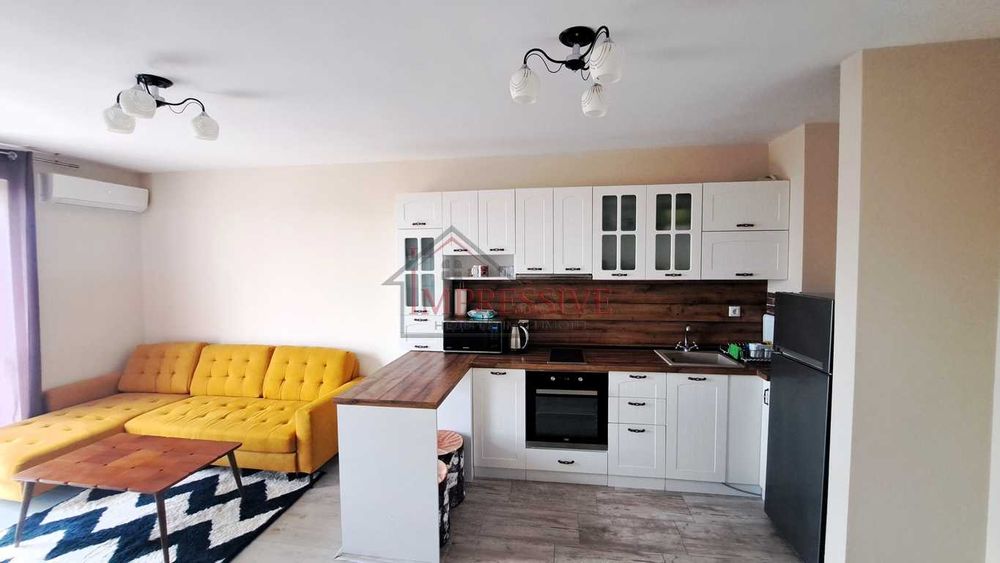 Двустаен Обзаведен с Паркомясто кв.Виница