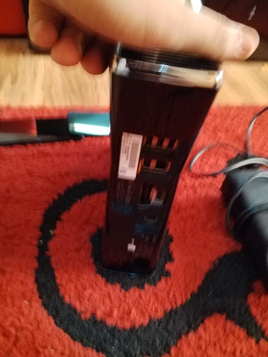 Vând Xbox 360 și două telefoane de piese