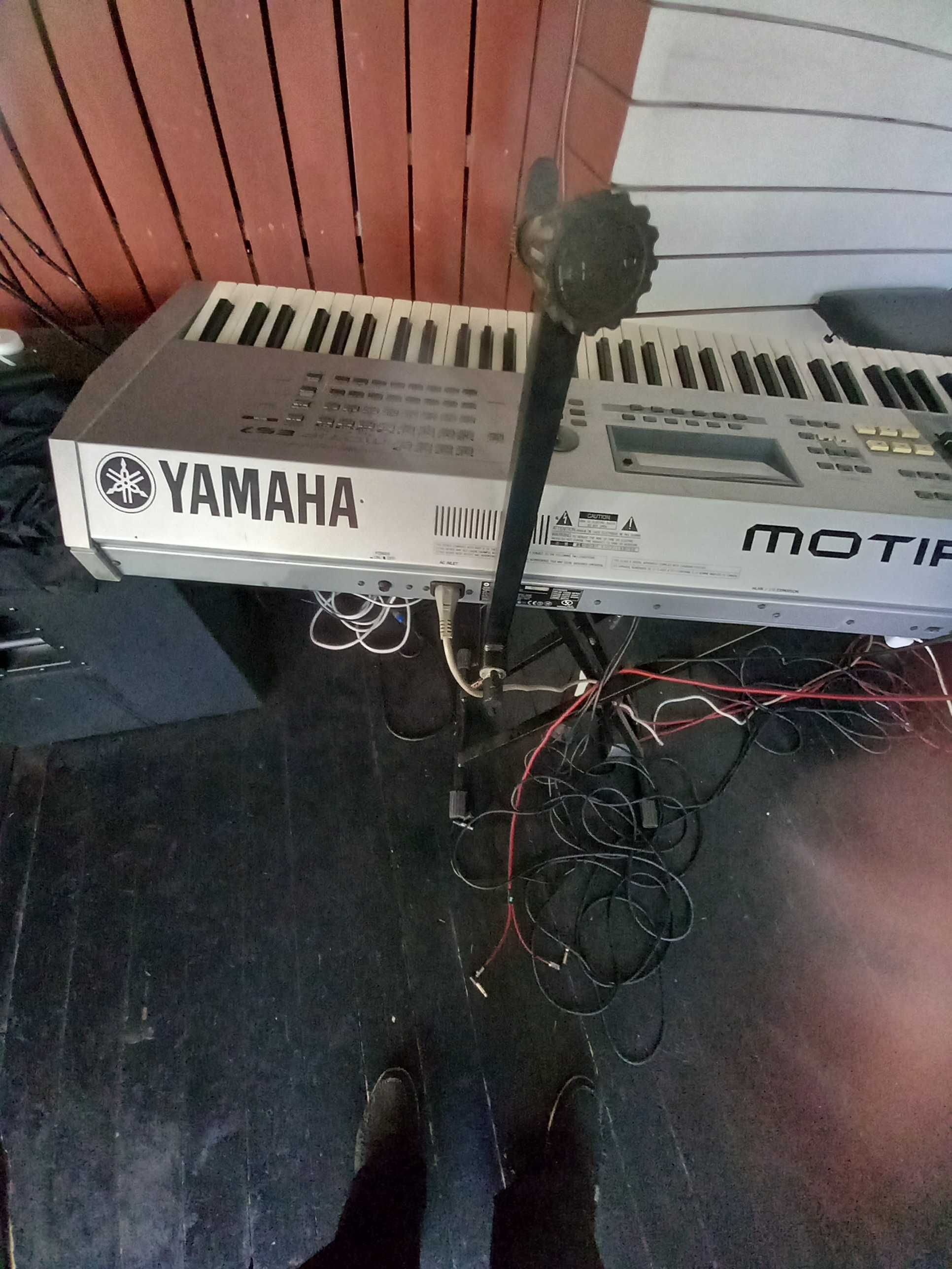 Vand orga profesionala Yamaha Motif ES7 - 76 Keys memorie 1Gb