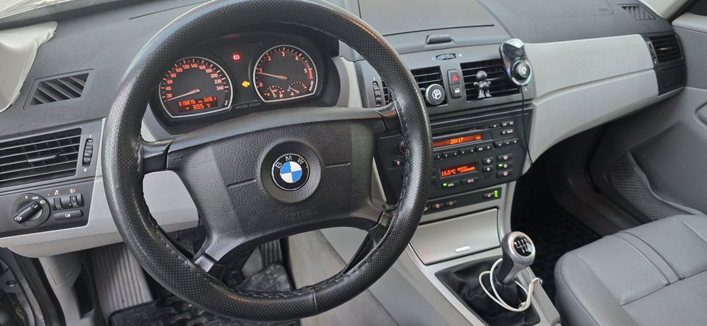 Vând BMW X3, an 2005