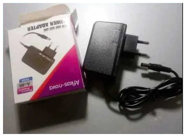 зарядка, блок питания на 5 вольт