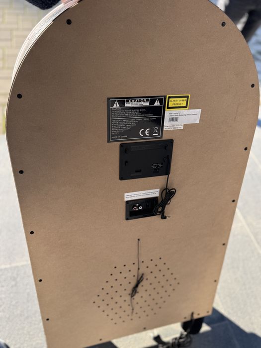 Vând Jukebok  cu CD USB MP3Player RADIO și BLUETOOTH