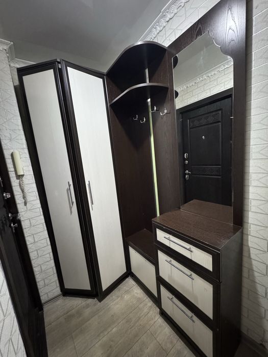 Продам шкаф-прихожая