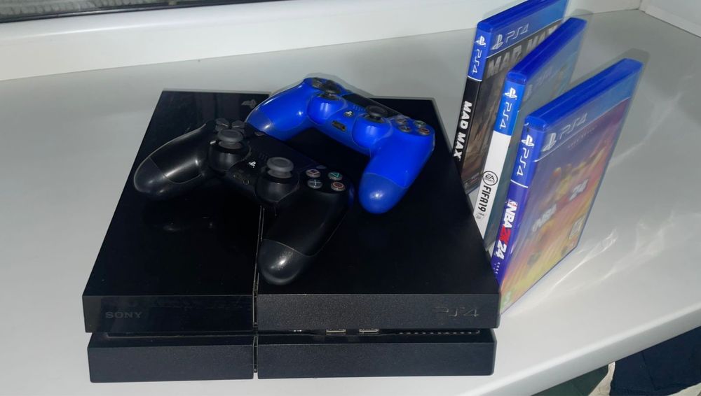 Playstation 4+ FC 25 в комплект