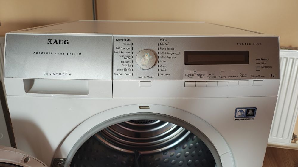 Uscător de rufe AEG, 8 kg