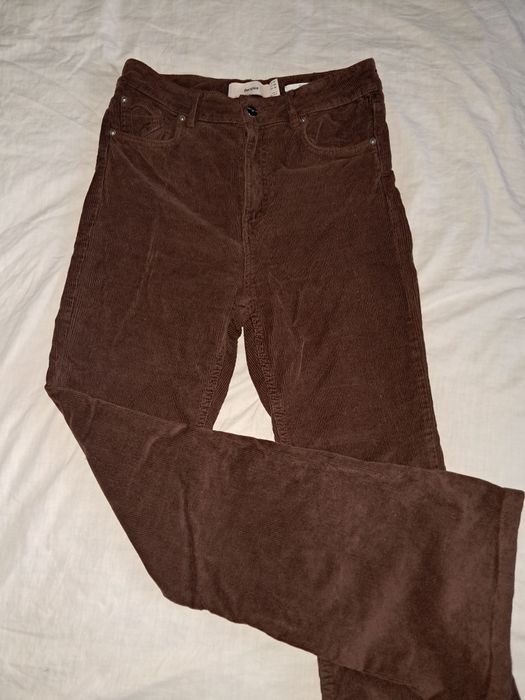 Bershka pantaloni