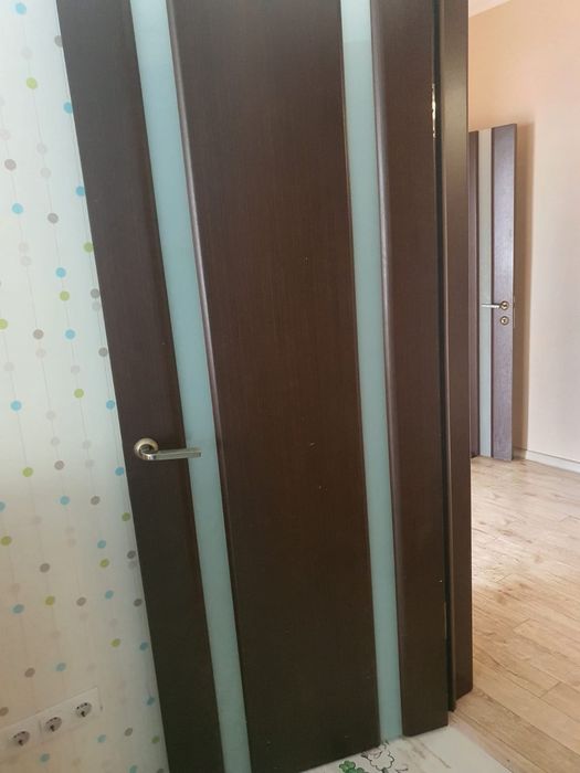 Продам межкомнатные двери