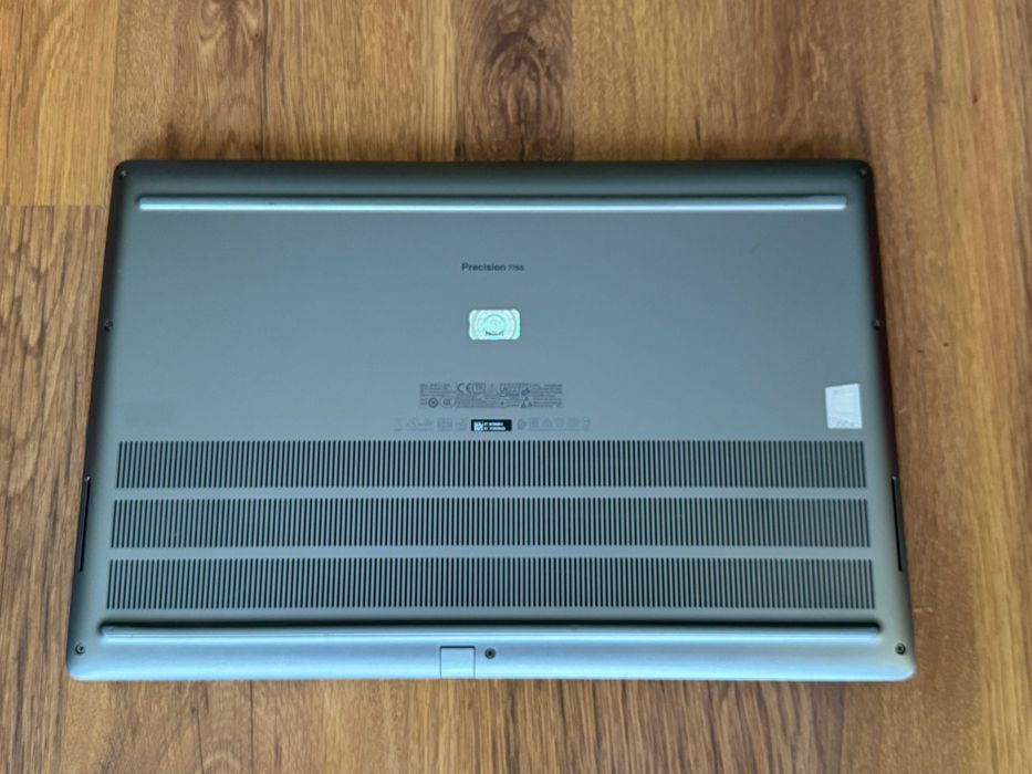 17.3 FHD i9-11950H DELL Precision 7760 64GB DDR4/1TB SSD/RTX A4000 8GB