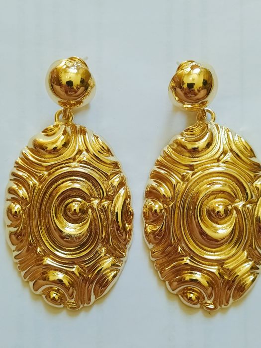 Бижутерия новая в упаковке. Серьги, кольца, ожерелья, браслеты, кулоны