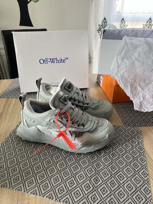 Adidasi Off White Odsy 1000