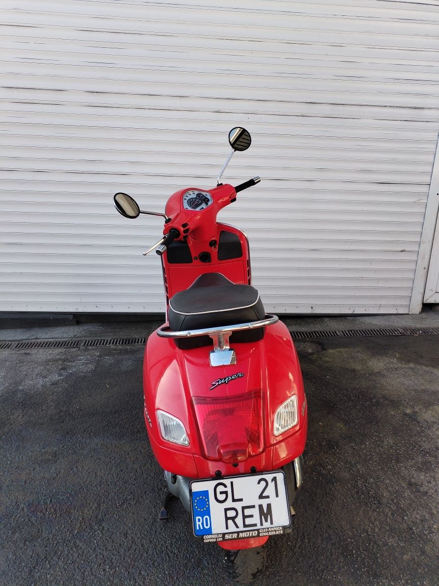 Scuter Piaggio Vespa Gts 300 ie super sport