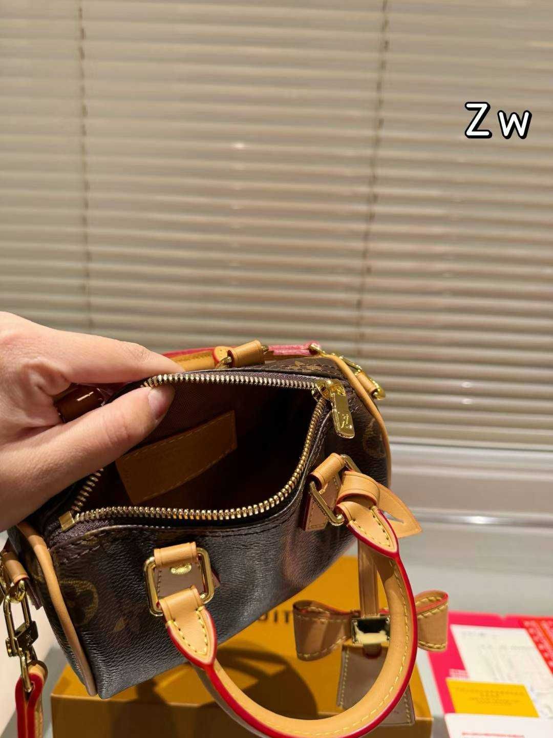 Geanta de mana dama Louis Vuitton 93-55