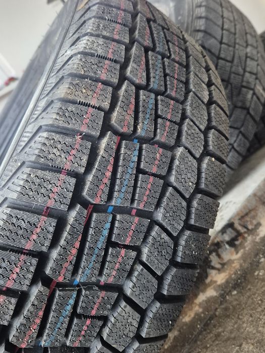 Шины зимние липучка