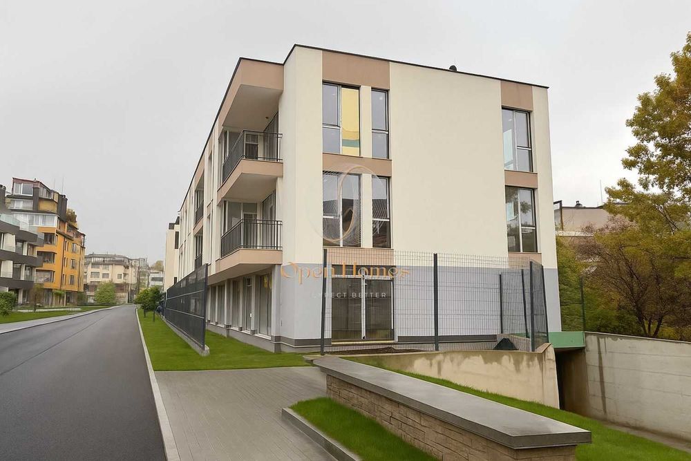 Тристаен пред акт 16 в Манастирски ливади – Запад